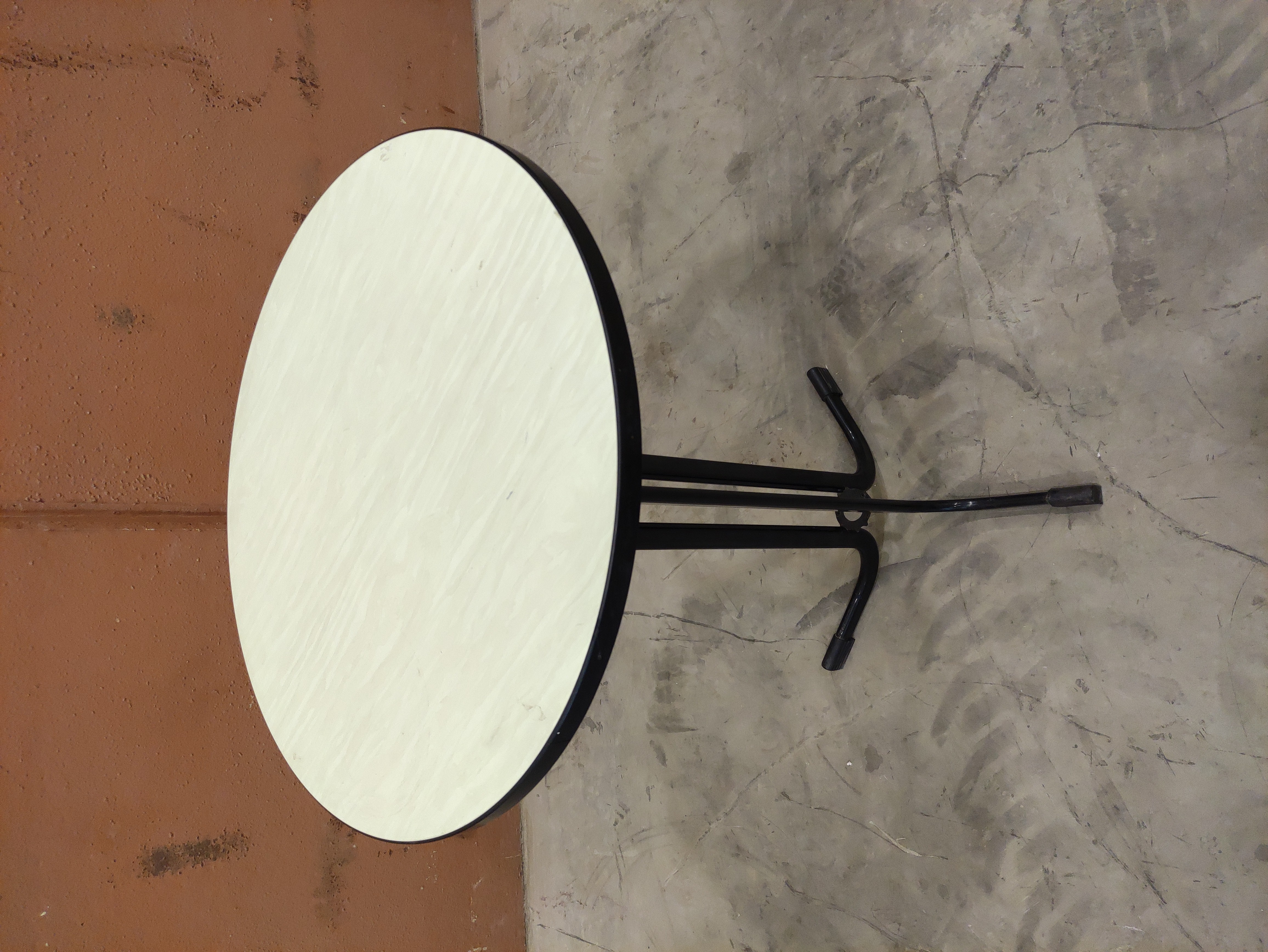 mesa alta hosteleria hierro formica 109.5x70 1u